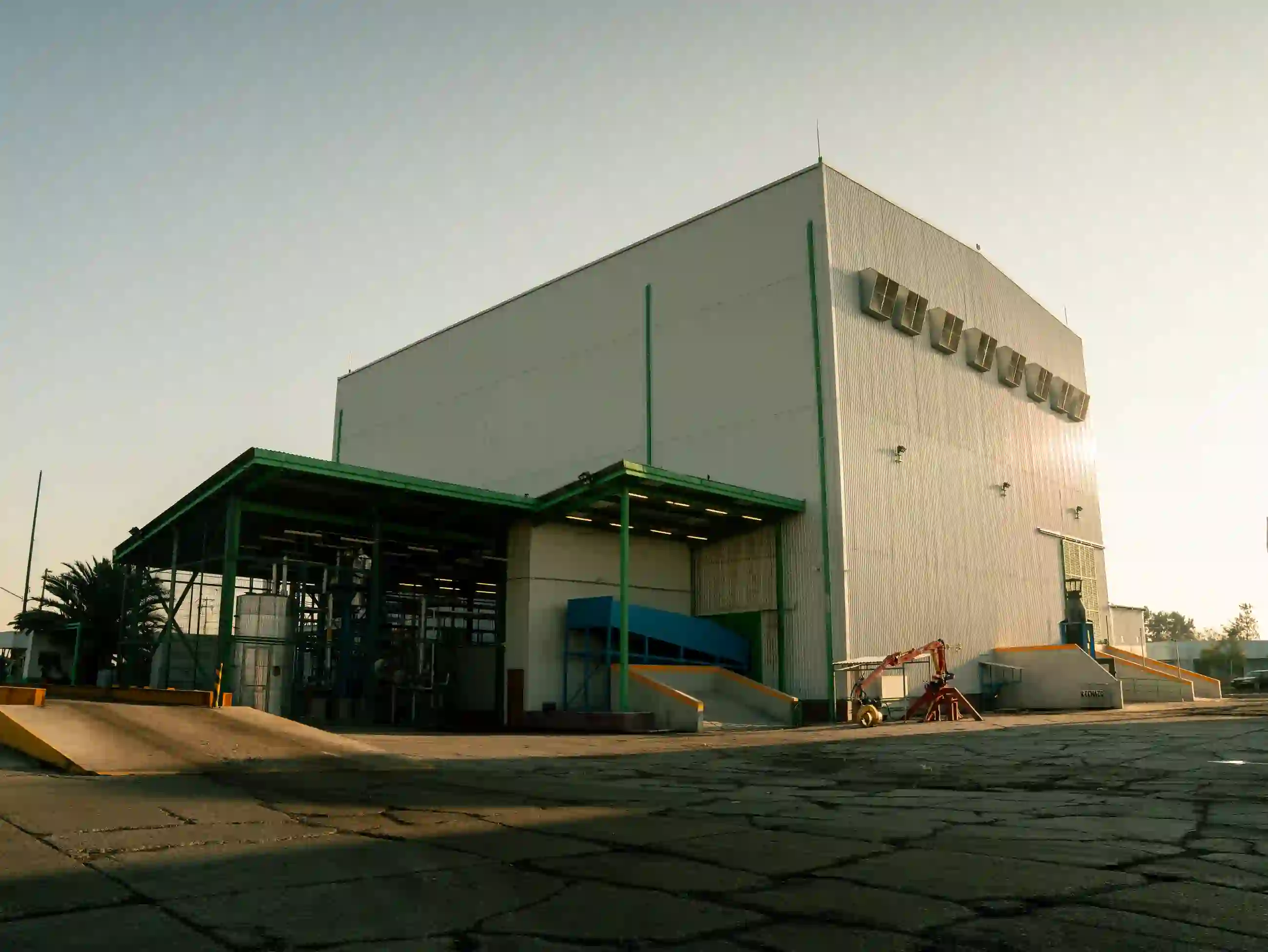 The G2E hydrothermal carbonization plant at Bordo Poniente, Mexico City, the world's largest dedicated to municipal organic waste.